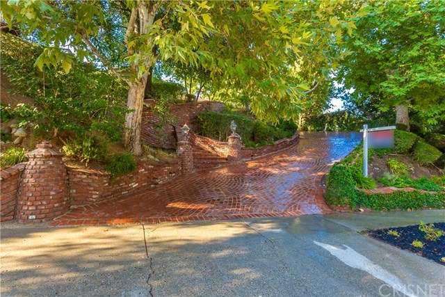 23565 Neargate Drive Newhall, CA 91321 - Photo 25 of 29