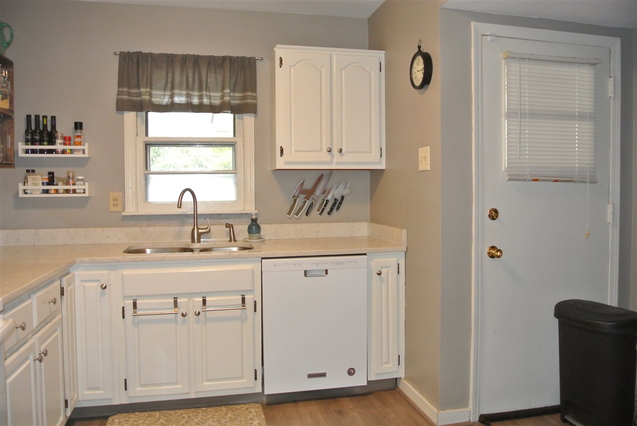 982 Mt Moriah Road Memphis, TN 38117 - Photo 10 of 25 Gallery Image 10