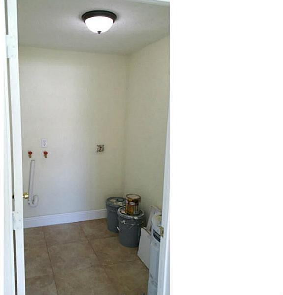 245 Northwest 117th Street Miami, FL 33168 - Photo 11 of 17