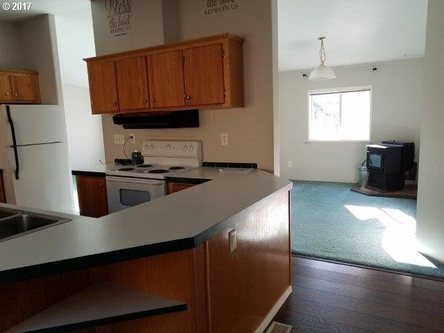 1070 Denn Road Camas Valley, OR 97416 - Photo 15 of 32