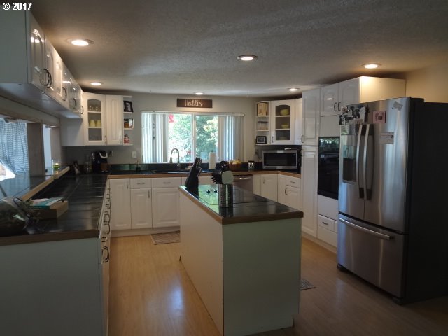 1005 Holcomb Road Kelso, WA 98626 - Photo 12 of 24 Gallery Image 12