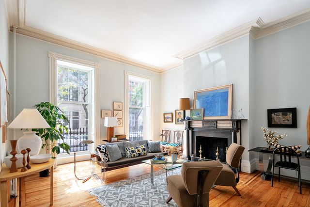 $7,400,000 | 39 Charlton St | Hudson Square