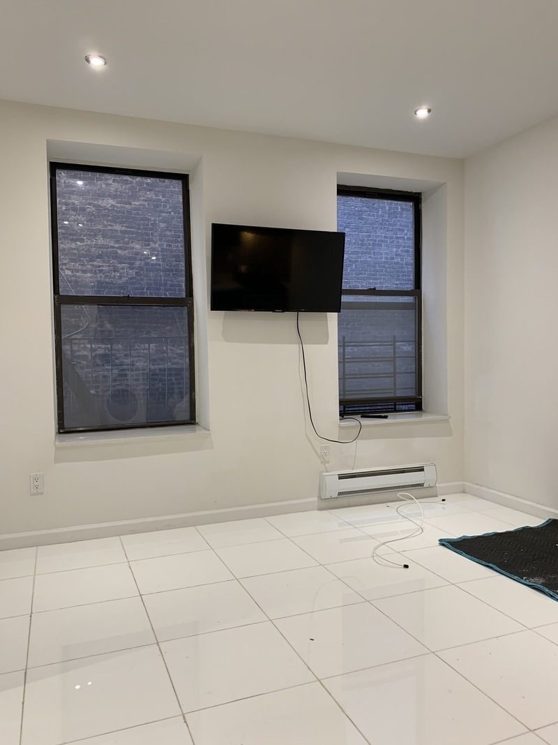 4 Manhattan Avenue, Unit 1C Manhattan, NY 10025 - Photo 3 of 9