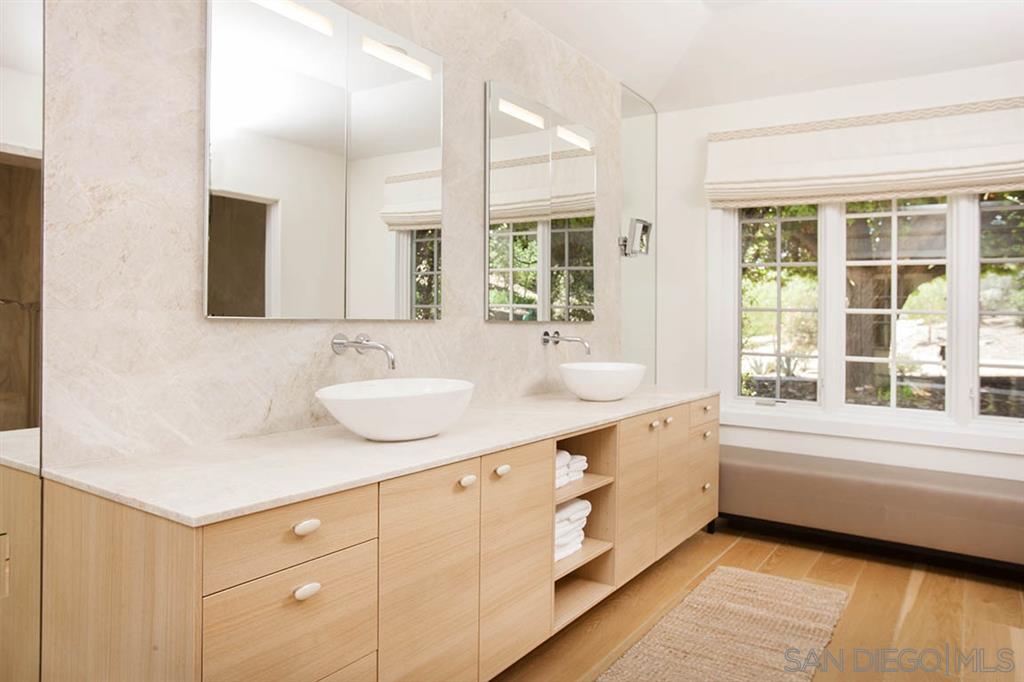 6557 La Valle Plateada Rancho Santa Fe, CA 92067 - Photo 16 of 25