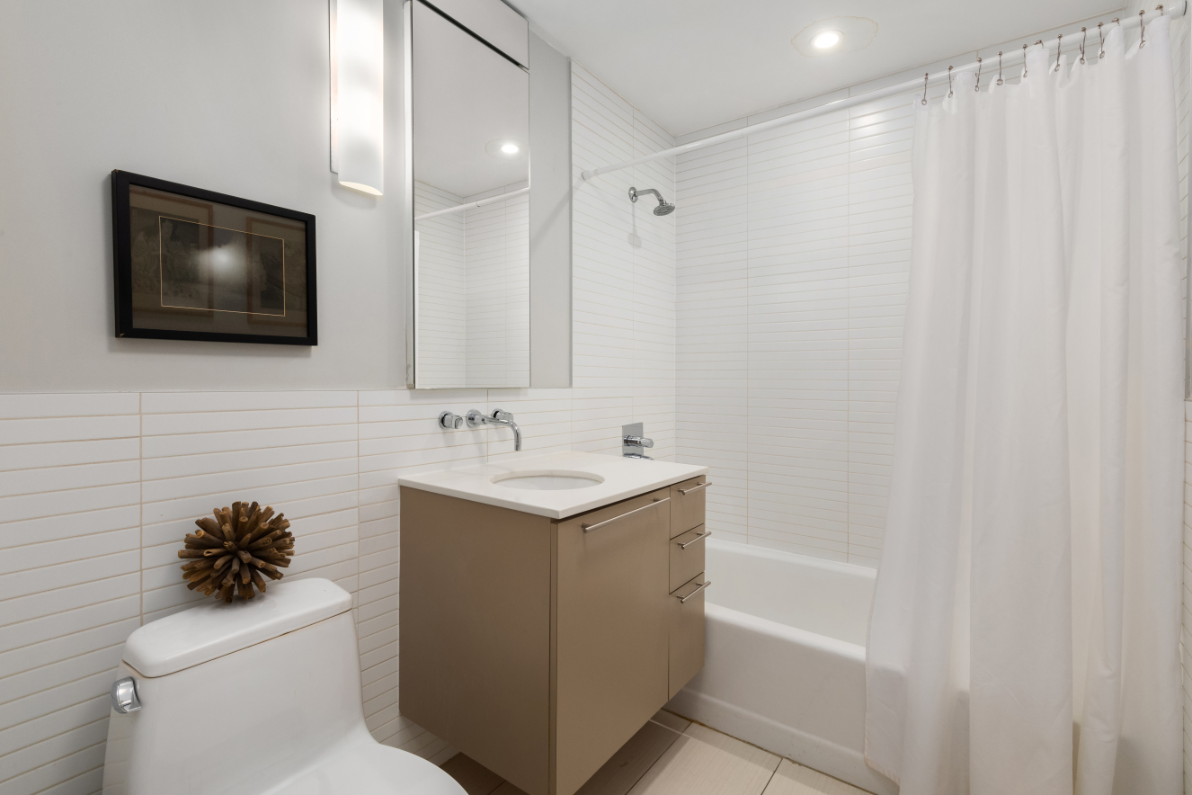 350 West 23rd Street, Unit 4B Manhattan, NY 10011 - Photo 9 of 13