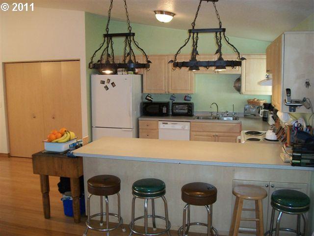 227 I Street Riddle, OR 97469 - Photo 3 of 16