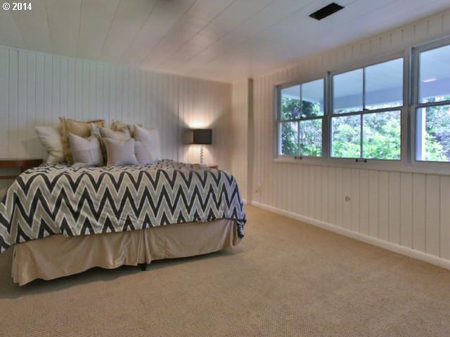 8935 Southwest Jamieson Road Portland, OR 97225 - Photo 12 of 16 Gallery Image 12