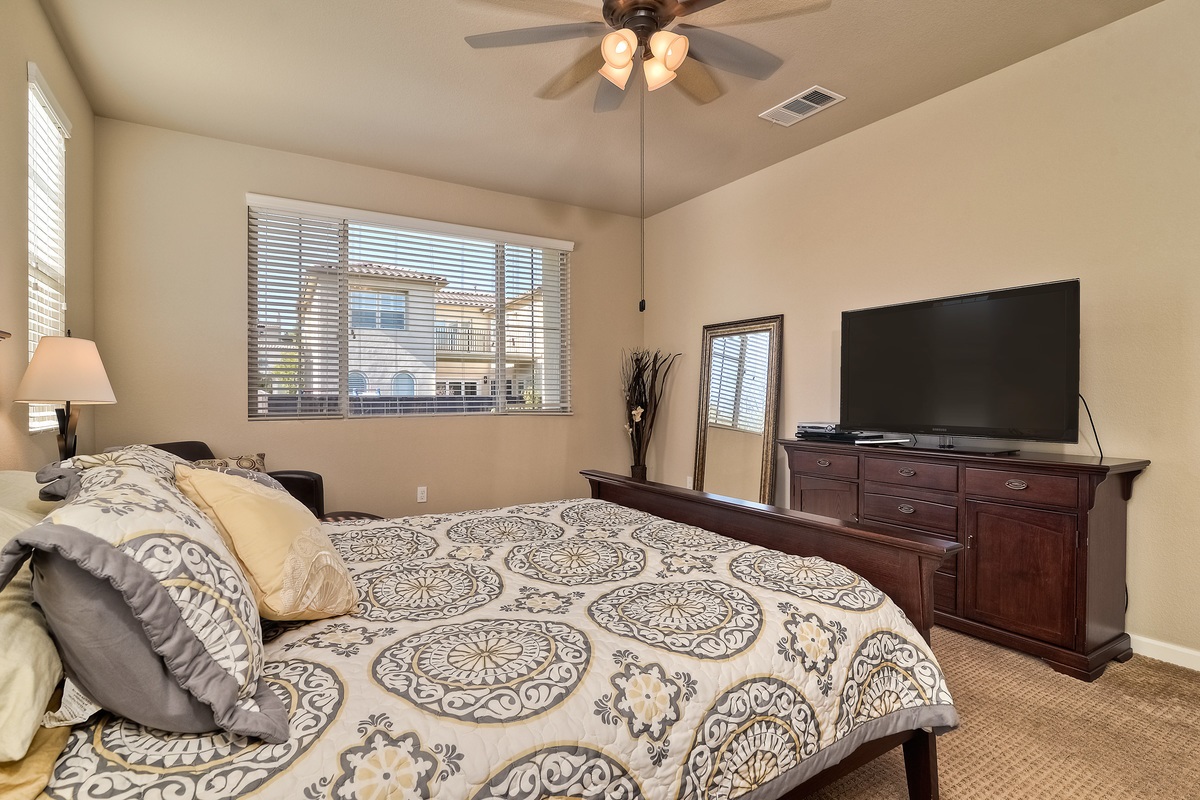 3493 Corte Fortuna Carlsbad, CA 92009 - Photo 12 of 21