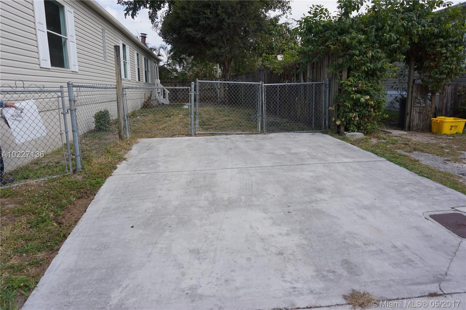 22850 Cascade Road Boca Raton, FL 33428 - Photo 3 of 16