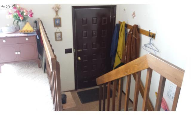 43605 Highway 38, Unit 8 Reedsport, OR 97467 - Photo 5 of 16