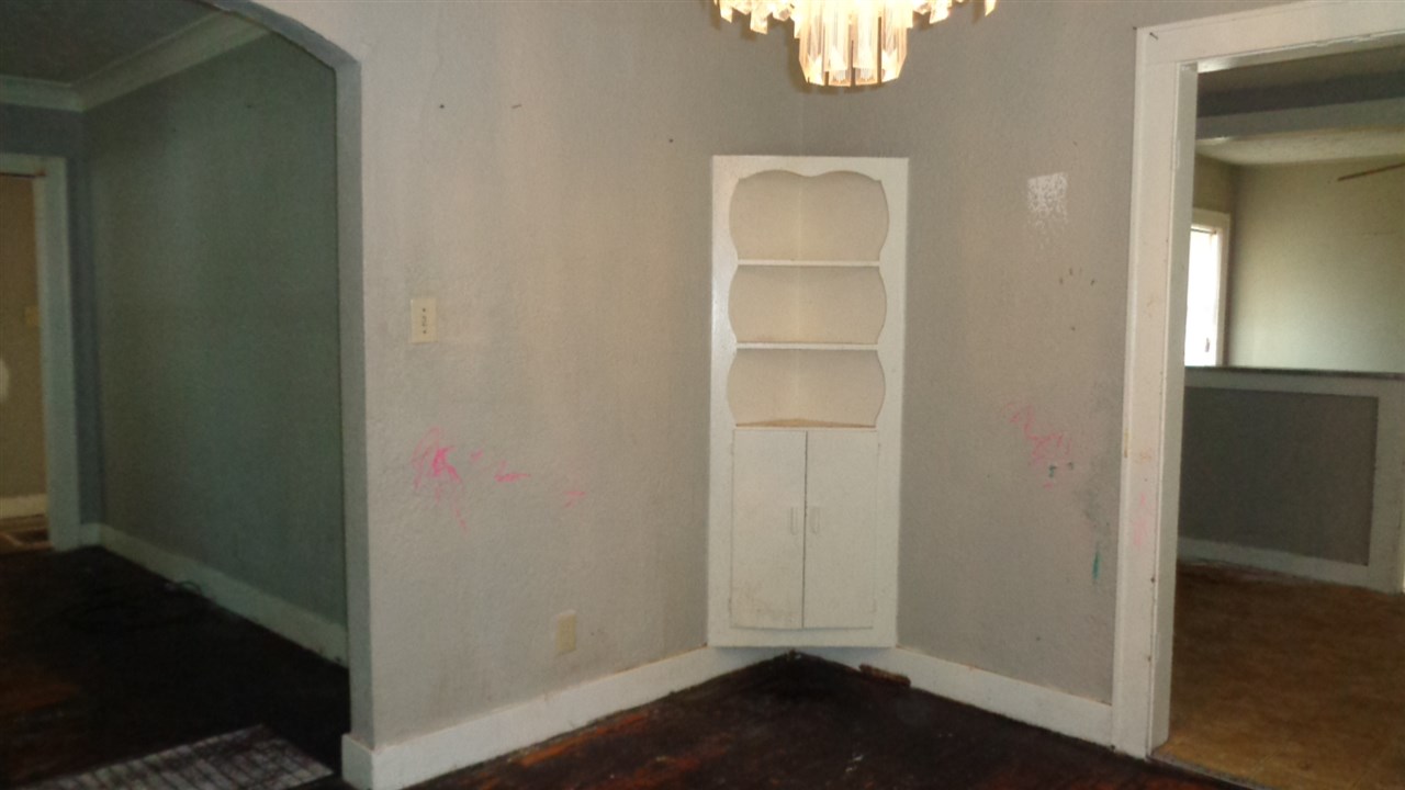 615 Spring Street Memphis, TN 38112 - Photo 5 of 18
