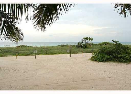 9225 Collins Avenue, Unit 903 Surfside, FL 33154 - Photo 9 of 15