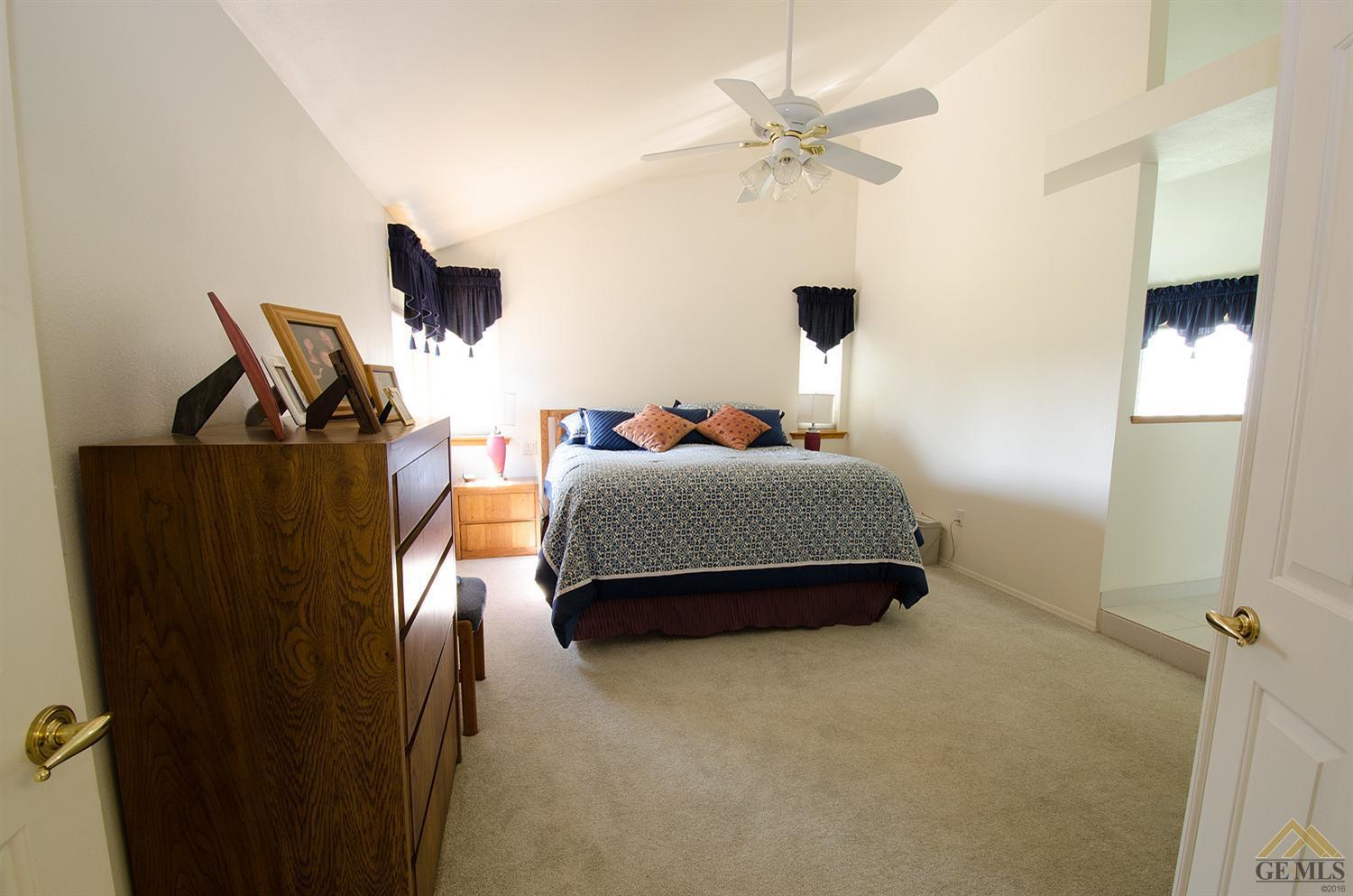 6905 Lindsay Road Bakersfield, CA 93313 - Photo 16 of 36 Gallery Image 16