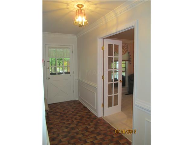 7757 Ward Road Millington, TN 38053 - Photo 7 of 19 Entry hall and view to huge living room and formal dining room