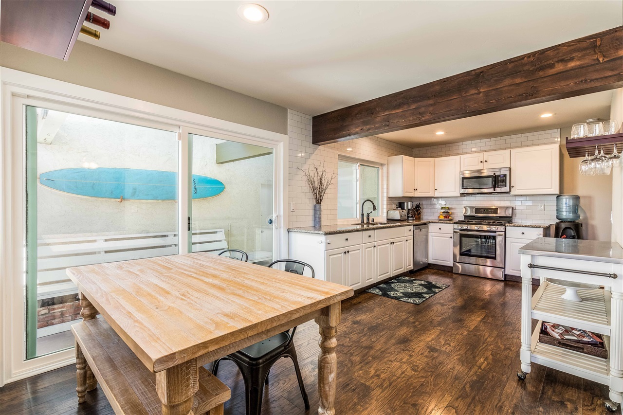 295 Countryhaven Road Encinitas, CA 92024 - Photo 2 of 24