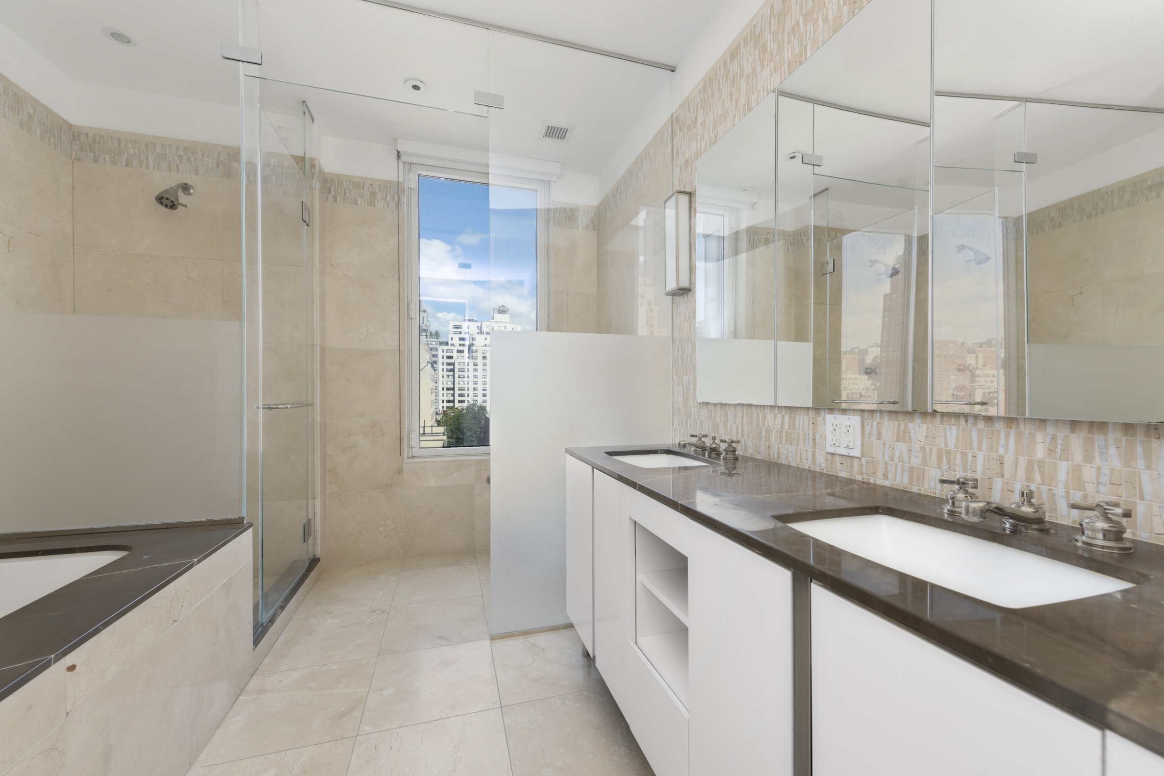 255 East 74th Street, Unit 8C Manhattan, NY 10021 - Photo 4 of 12