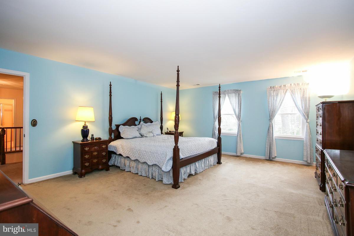 8712 Seven Locks Road Bethesda, MD 20817 - Photo 14 of 29