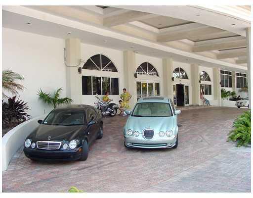 100 Lincoln Road, Unit 1031 Miami Beach, FL 33139 - Photo 5 of 8