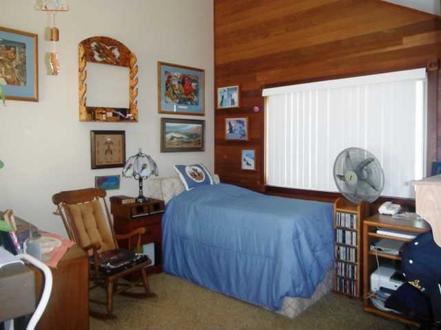 23612 Country Villa Road Ramona, CA 92065 - Photo 9 of 18 Upstairs bedroom