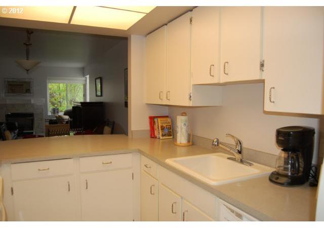 6685 West Burnside Road, Unit 327 Portland, OR 97225 - Photo 2 of 15 Gallery Image 2