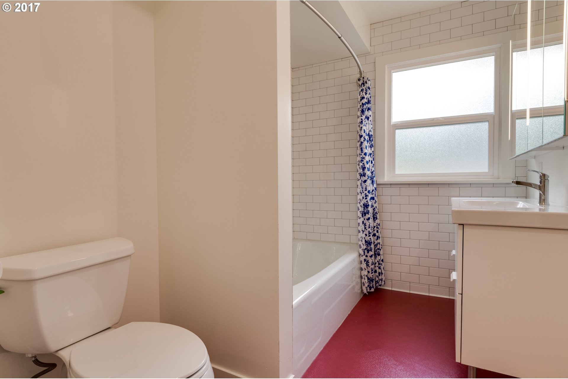 5625 Southwest Florida Street Portland, OR 97219 - Photo 22 of 32 Gallery Image 22