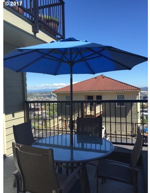 423 Northwest Uptown Terrace, Unit 1A Portland, OR 97210 - Photo 16 of 18