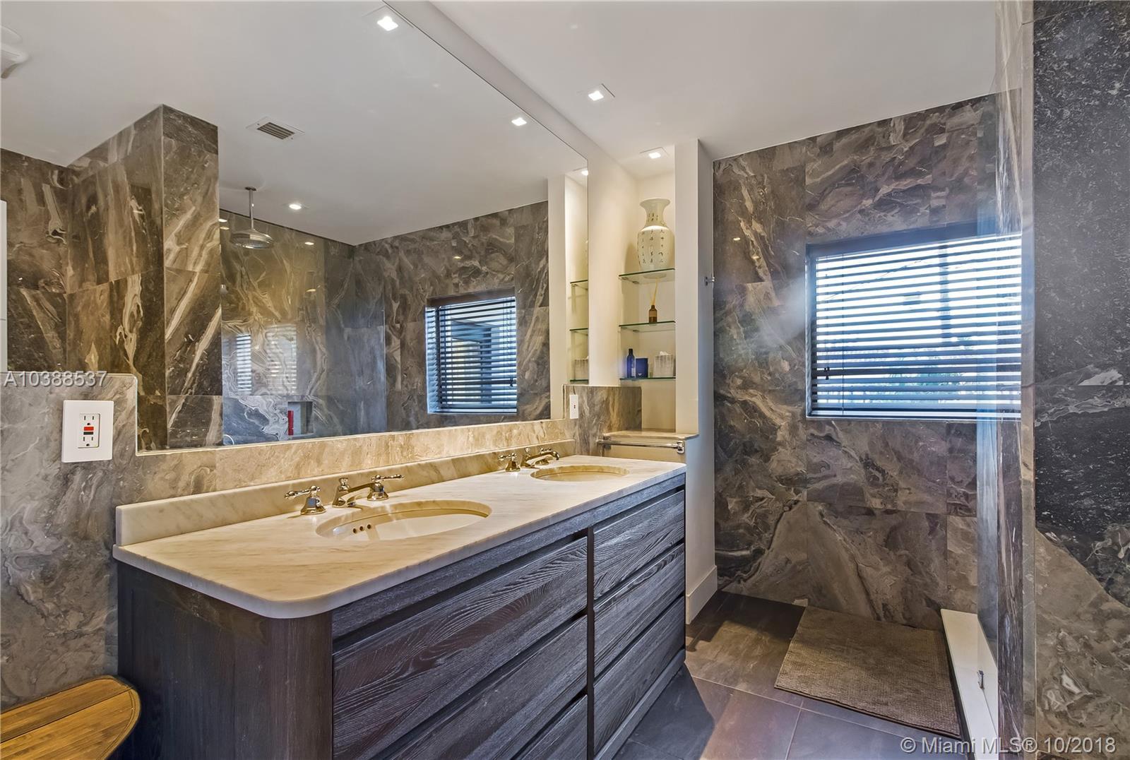 5400 Pine Tree Drive Miami Beach, FL 33140 - Photo 13 of 25