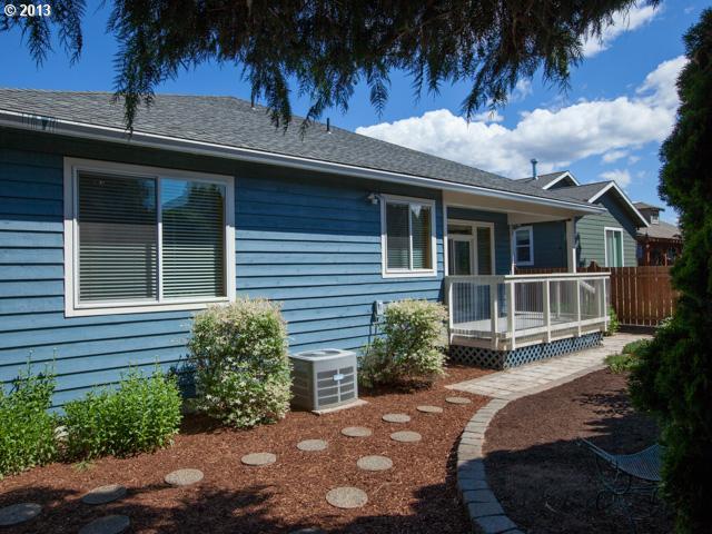 820 Henderson Road Hood River, OR 97031 - Photo 16 of 16 Gallery Image 16