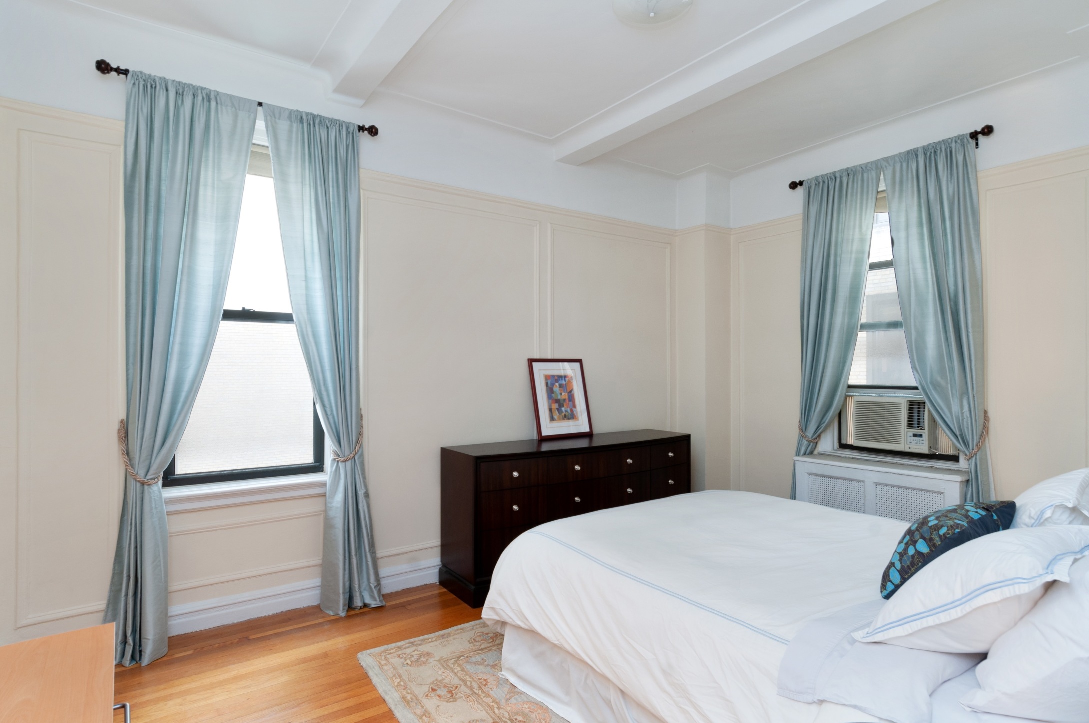 201 West 89th Street, Unit 4H Manhattan, NY 10024 - Photo 2 of 7