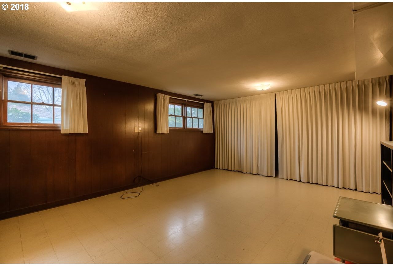 979 Mistletoe Loop North Keizer, OR 97303 - Photo 19 of 32 Gallery Image 19