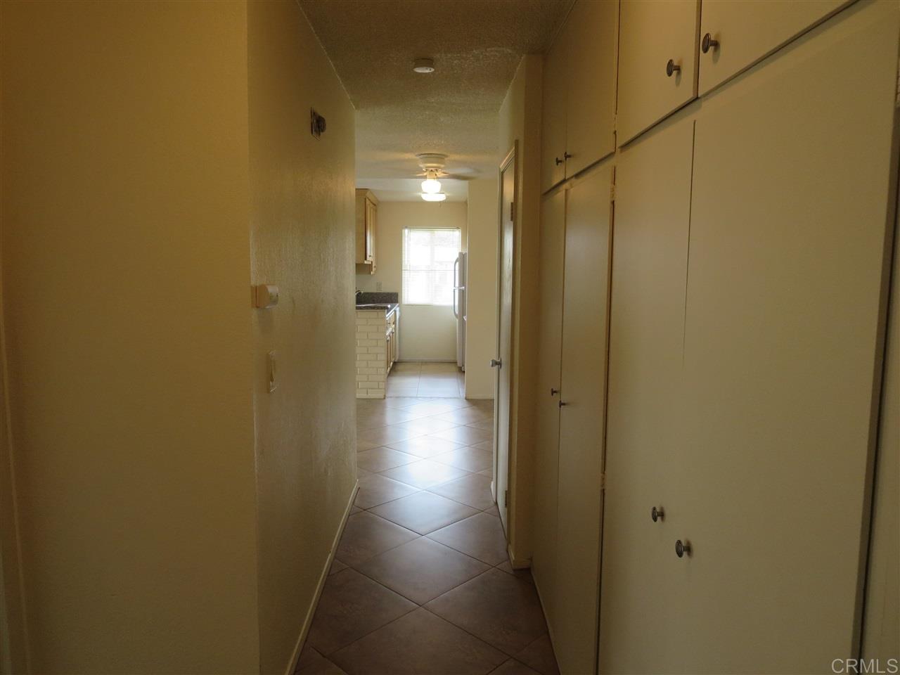 436 Ridgeway Court Spring Valley, CA 91977 - Photo 5 of 25