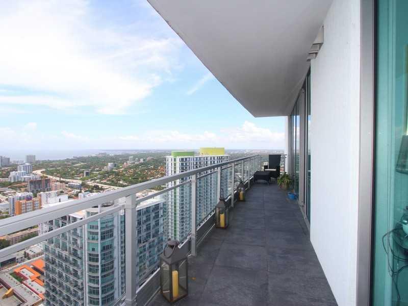 92 Southwest 3rd Street, Unit 5004 Miami, FL 33130 - Photo 10 of 21