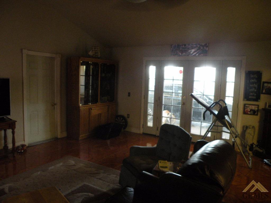 6820 Wilson Road Bakersfield, CA 93309 - Photo 6 of 13