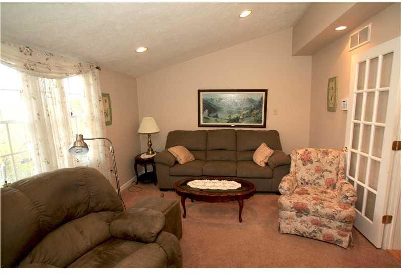514 Old Hill Road Jeannette, PA 15644 - Photo 2 of 10
