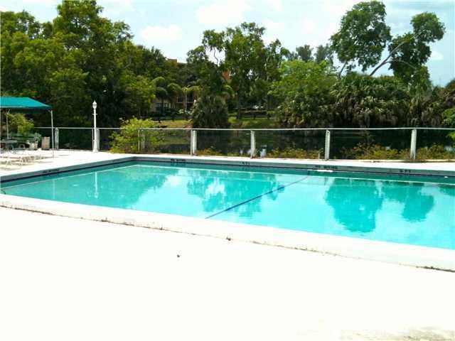 5790 Stirling Road, Unit 106 Hollywood, FL 33021 - Photo 2 of 3