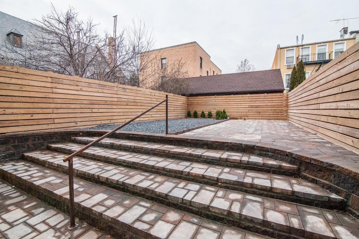 171 Eagle Street, Unit 1A Brooklyn, NY 11222 - Photo 8 of 9