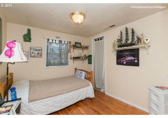 4422 Southwest Shattuck Road Portland, OR 97221 - Photo 10 of 16