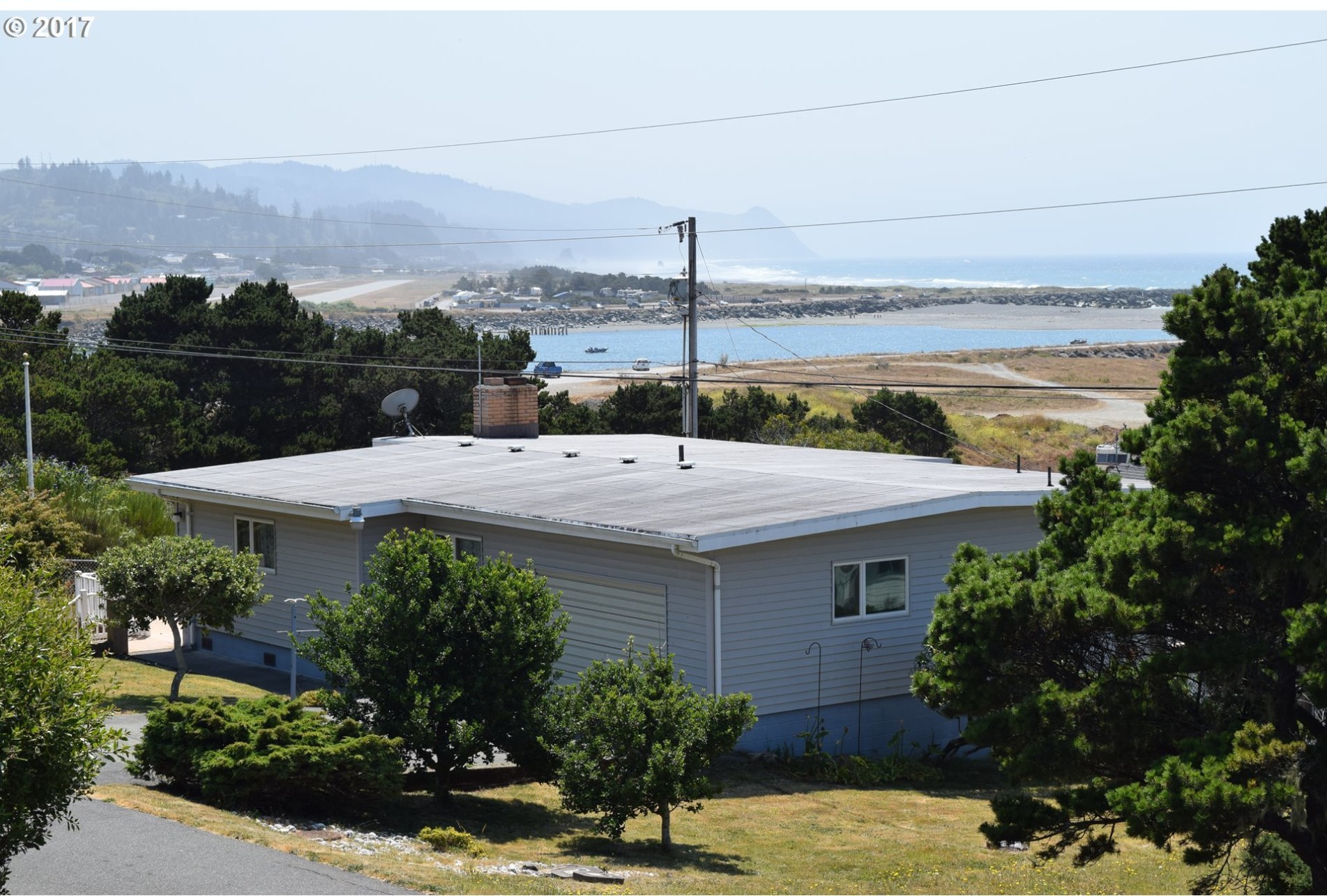 94040 Doyle Point Road Gold Beach, OR 97444 - Photo 3 of 31 Gallery Image 3