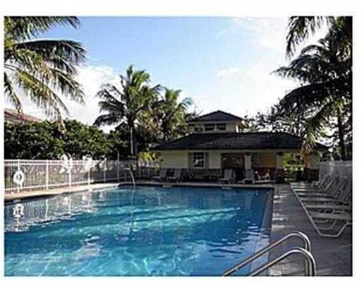 3240 Overlook Road Davie, FL 33328 - Photo 21 of 24 Gallery Image 21