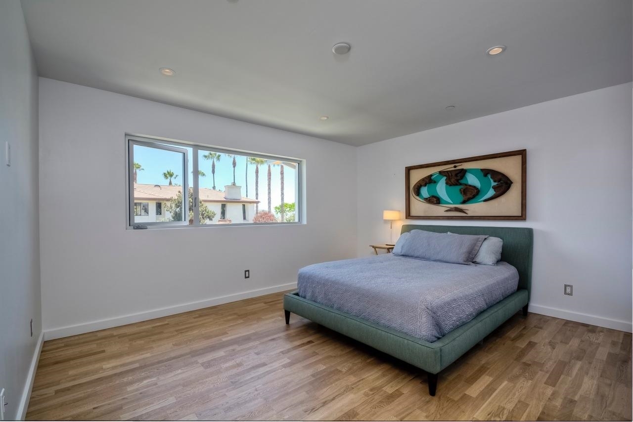 125 4th Street Encinitas, CA 92024 - Photo 17 of 22