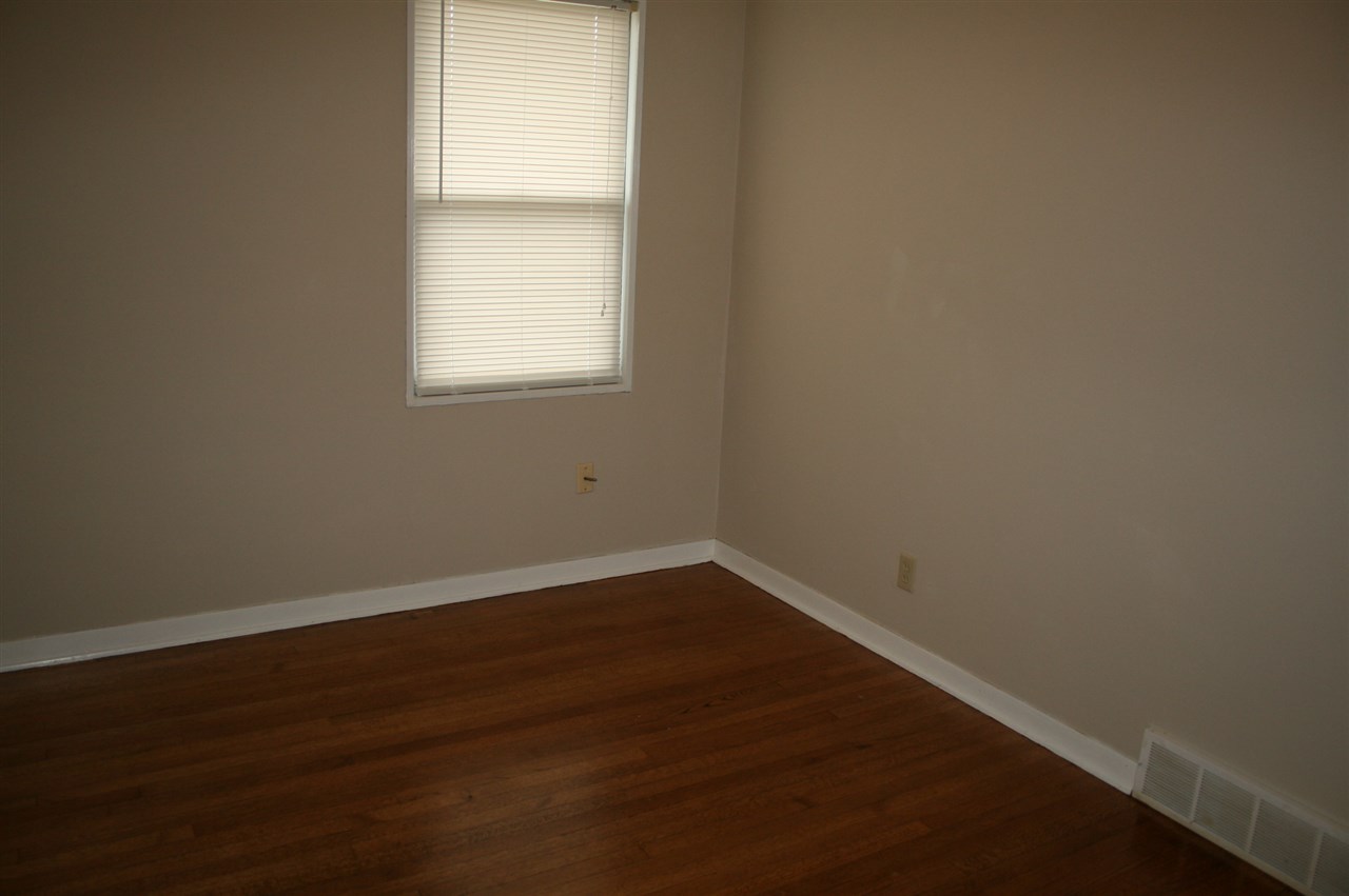 1381 Ivy Road Memphis, TN 38117 - Photo 16 of 19