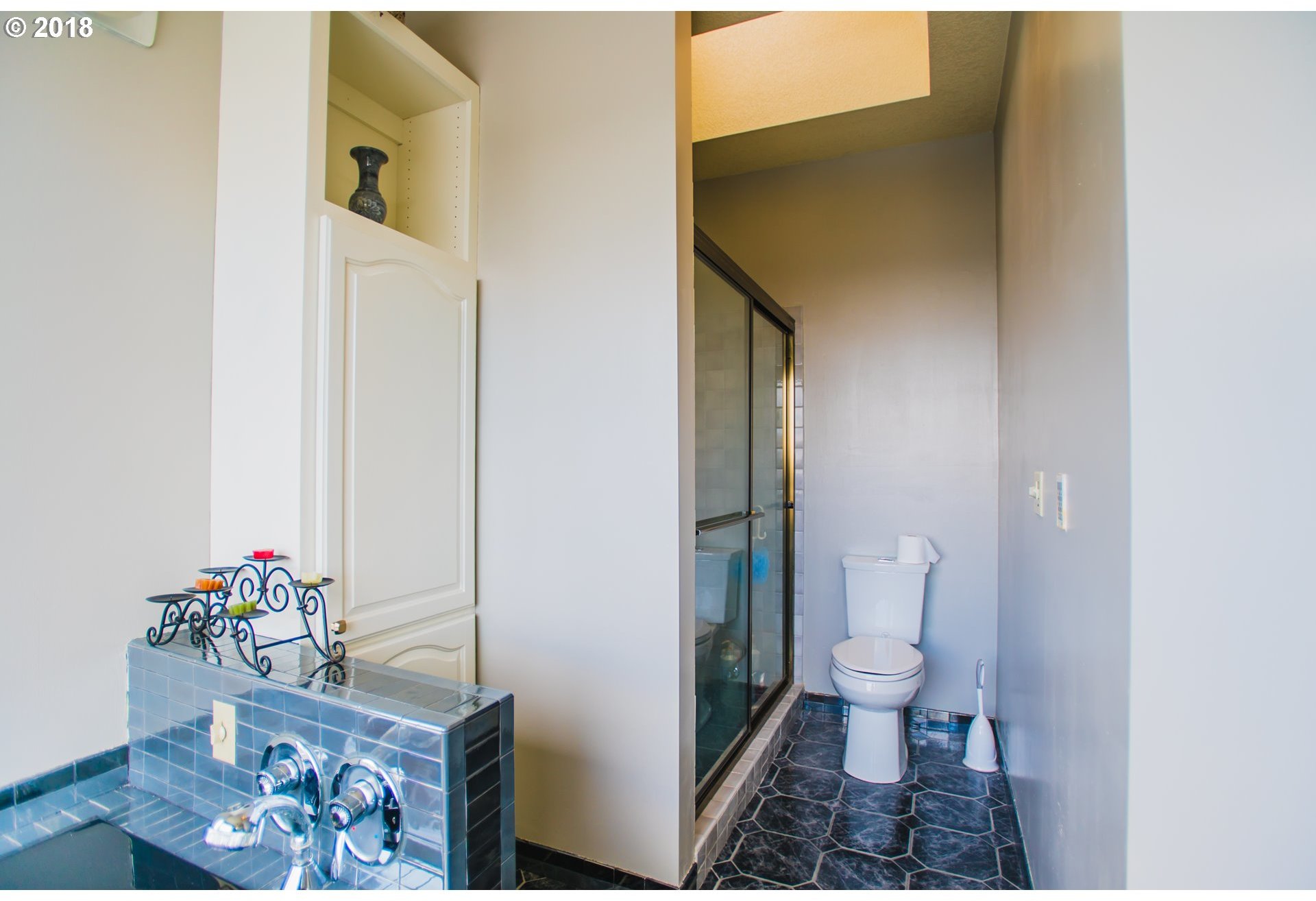 1248 Southwest Cardinell Way Portland, OR 97201 - Photo 11 of 21 Gallery Image 11
