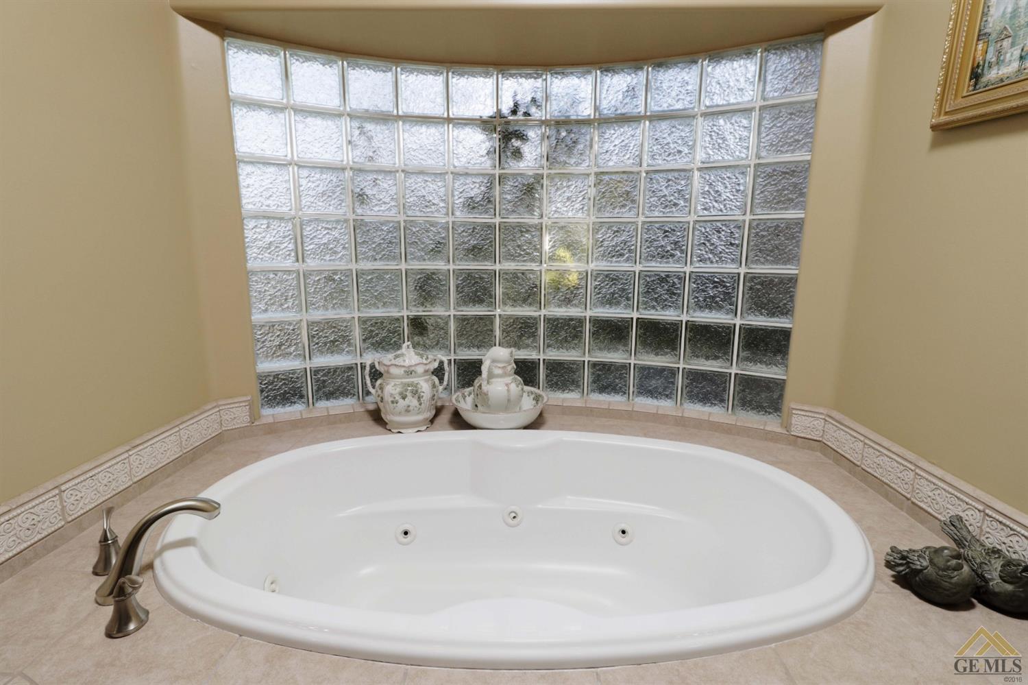 13409 Michaelangelo Drive Bakersfield, CA 93314 - Photo 28 of 40