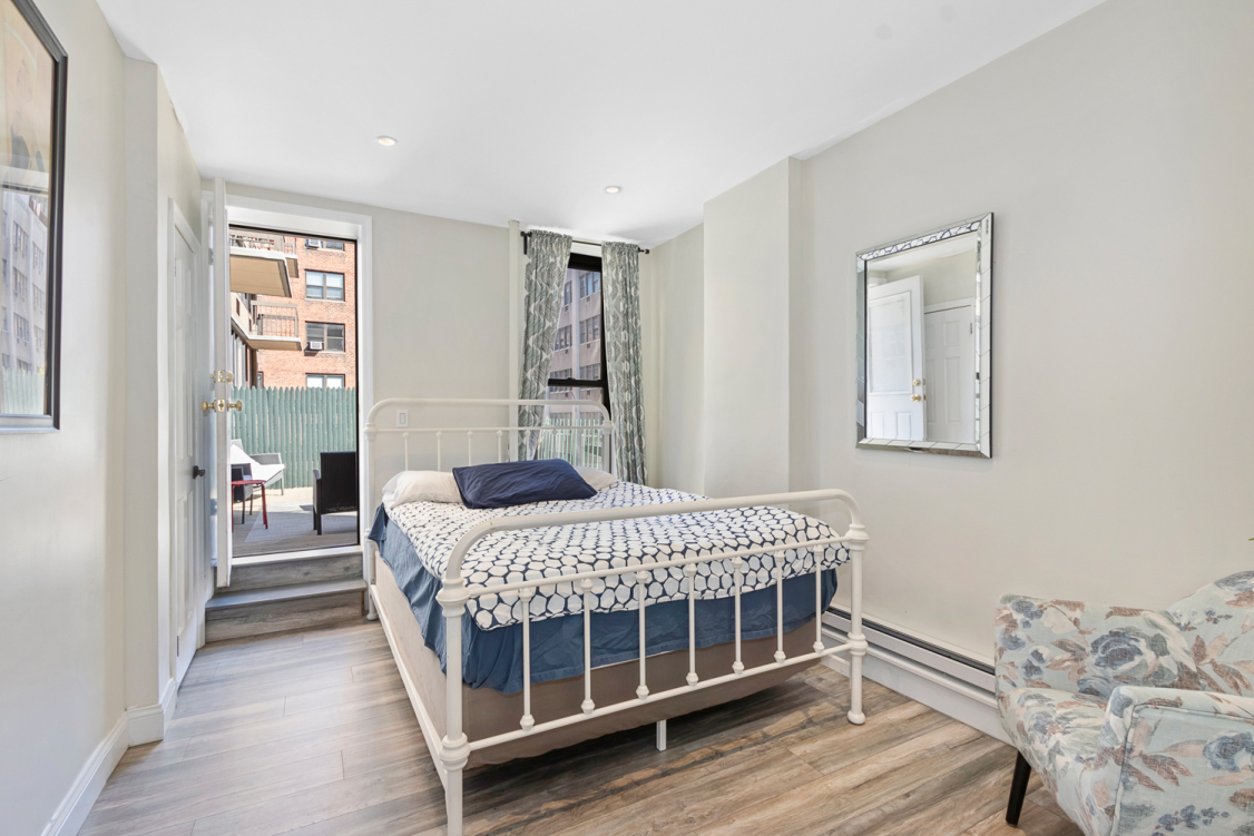 401 East 62nd Street, Unit 2B Manhattan, NY 10065 - Photo 2 of 8