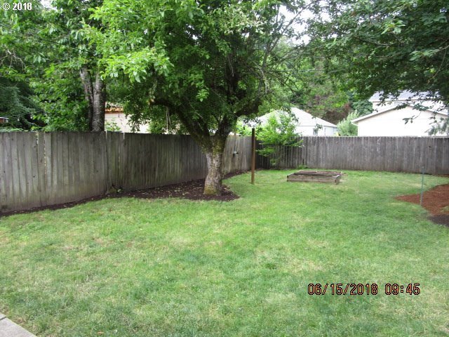 856 Water Street Springfield, OR 97477 - Photo 9 of 20