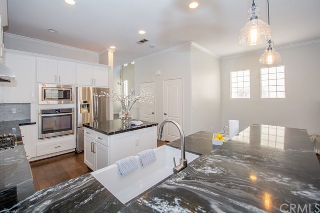 206 Laurel Avenue Brea, CA 92821 - Photo 12 of 32