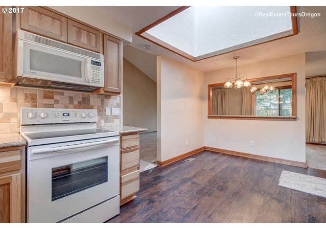 17451 Southwest Rivendell Drive Durham, OR 97224 - Photo 13 of 32 Gallery Image 13