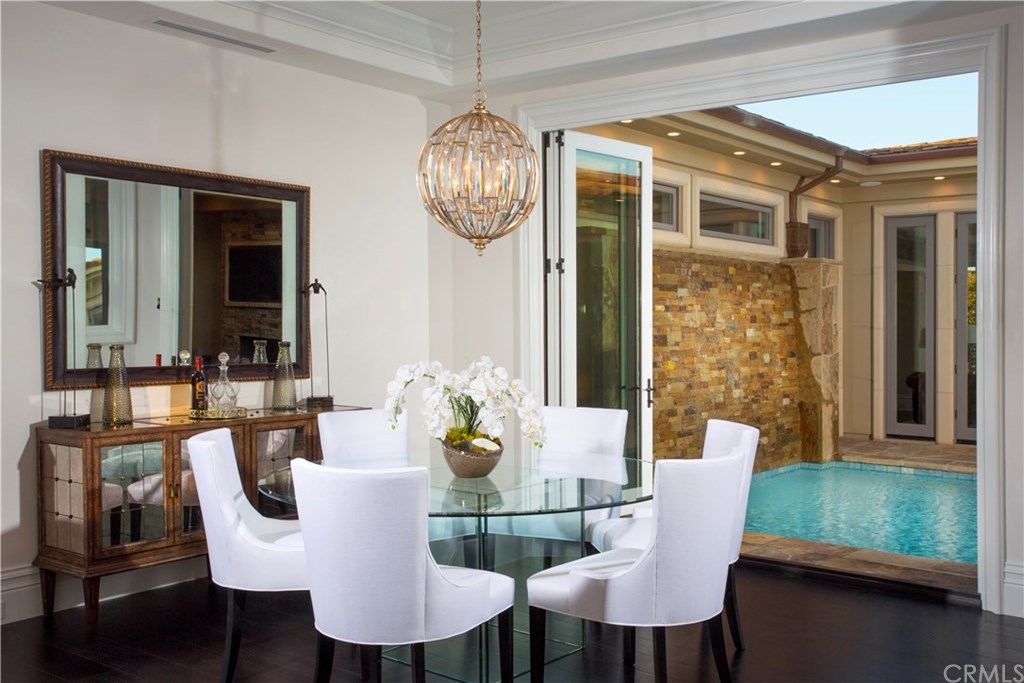 4521 Roxbury Road Corona del Mar, CA 92625 - Photo 5 of 23