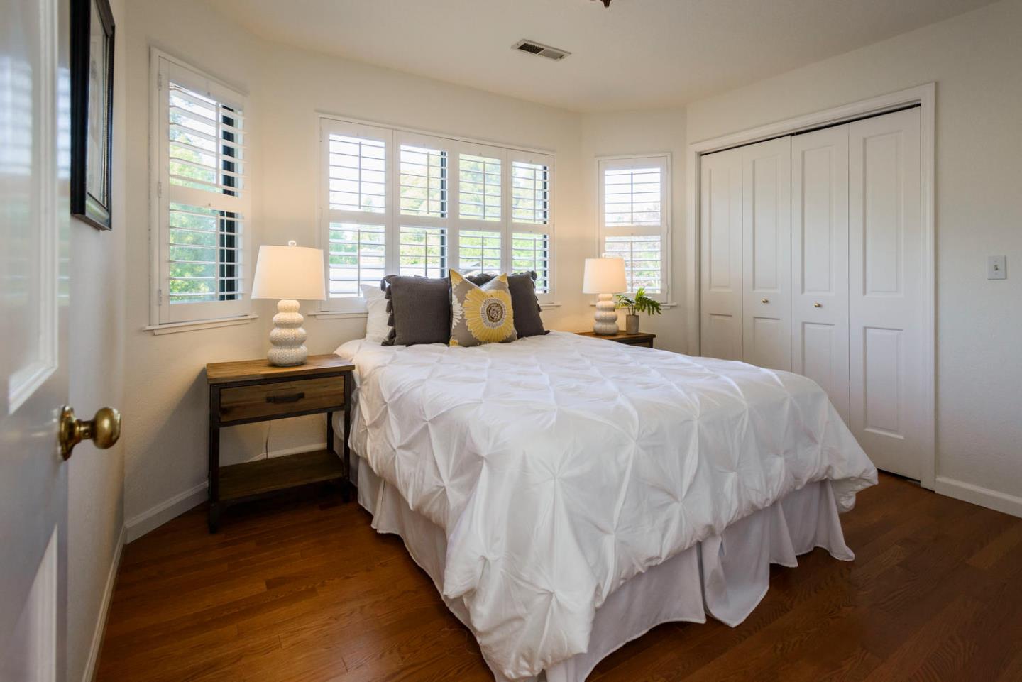710 Edgewood Road San Mateo, CA 94402 - Photo 13 of 23