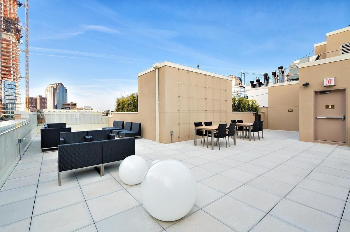 101 Leonard Street, Unit 7C Manhattan, NY 10013 - Photo 10 of 12